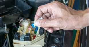 How To Fix A Blown Fuse In A Car