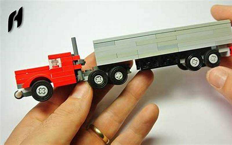 Simple Lego Truck Using Large Wheels